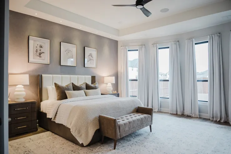 Primary suite in soft tones