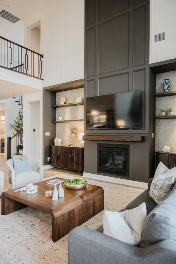 Floor-to-ceiling feature wall